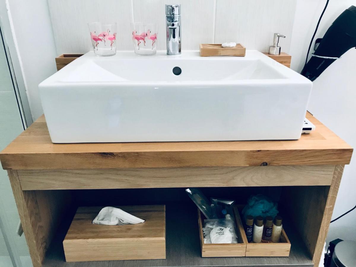 לונל Guesthouse La Costiere - Logements Independants - Espace Piscine Jacuzzi מראה חיצוני תמונה