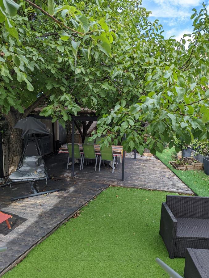 לונל Guesthouse La Costiere - Logements Independants - Espace Piscine Jacuzzi מראה חיצוני תמונה