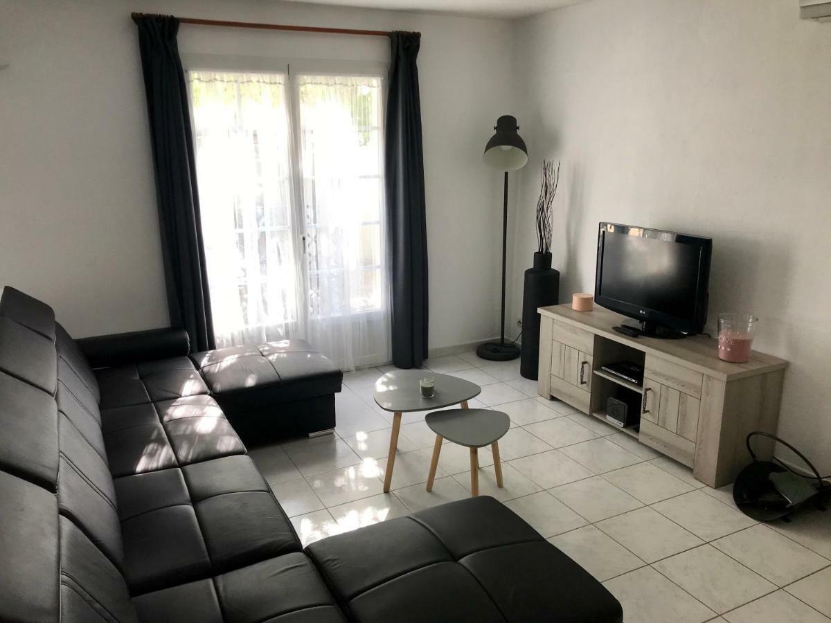 לונל Guesthouse La Costiere - Logements Independants - Espace Piscine Jacuzzi מראה חיצוני תמונה