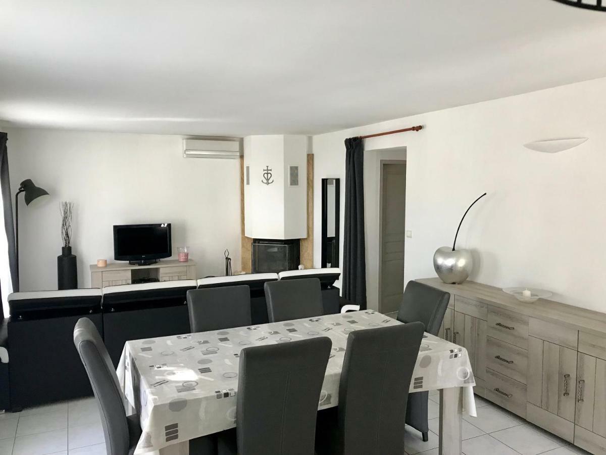 לונל Guesthouse La Costiere - Logements Independants - Espace Piscine Jacuzzi מראה חיצוני תמונה
