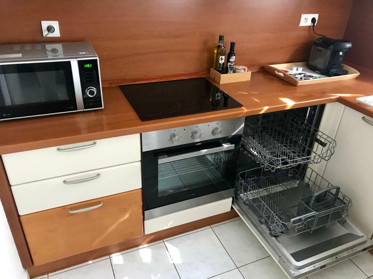 לונל Guesthouse La Costiere - Logements Independants - Espace Piscine Jacuzzi מראה חיצוני תמונה